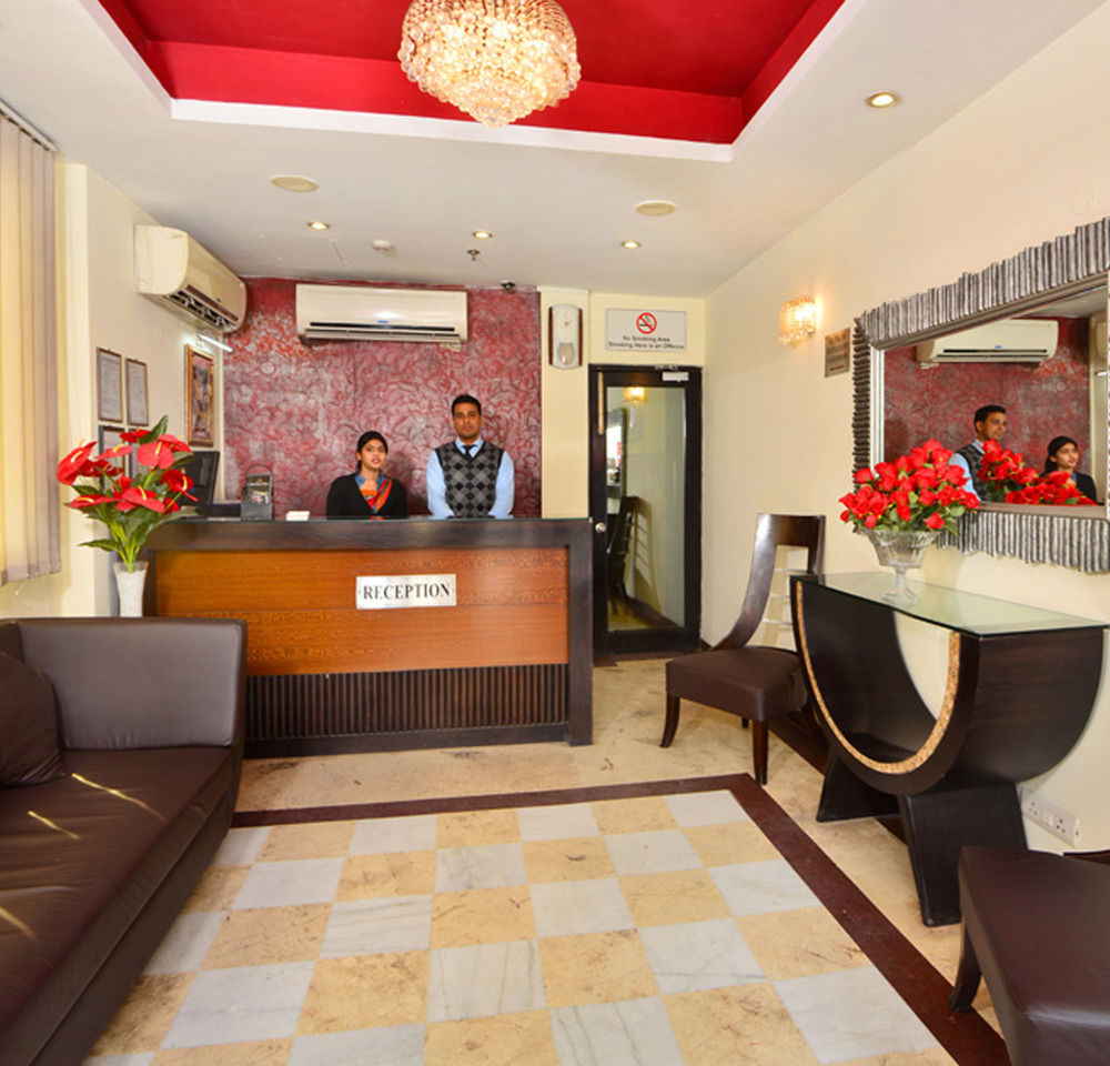 Hotel Shanti Palace West Нью-Дели Экстерьер фото
